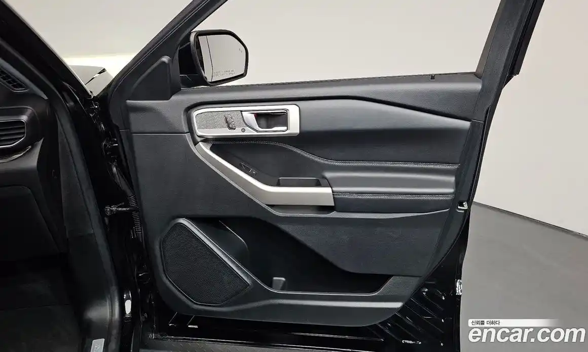 Ford Explorer 2022 2.3 автомат (гидро), фото 14