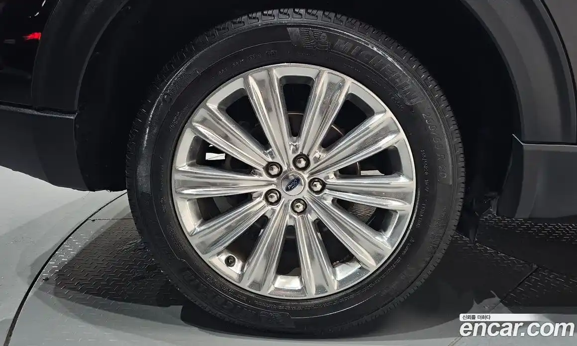 Ford Explorer 2022 2.3 автомат (гидро), фото 7