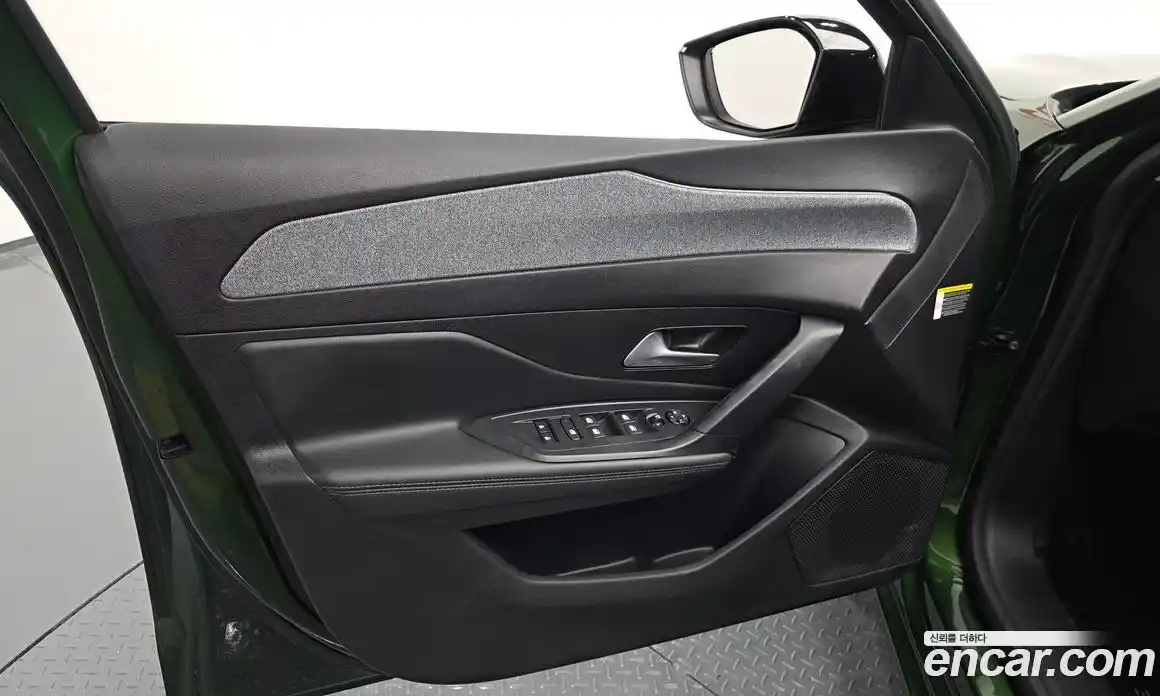 Peugeot 308 2023 1.5 автомат (гидро), фото 14