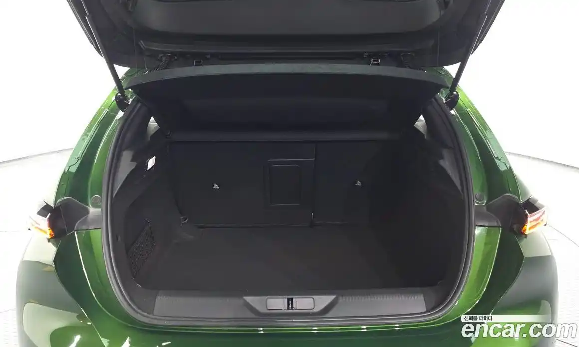 Peugeot 308 2023 1.5 автомат (гидро), фото 26