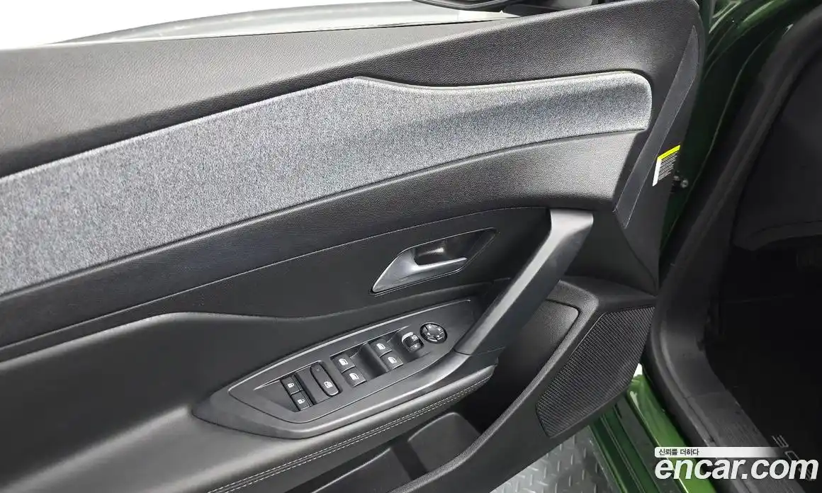 Peugeot 308 2023 1.5 автомат (гидро), фото 29