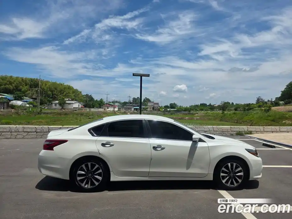 Nissan Altima 2017 2.5 автомат (гидро), фото 4 Nissan Altima 2017 2.5 автомат (гидро), фото 4