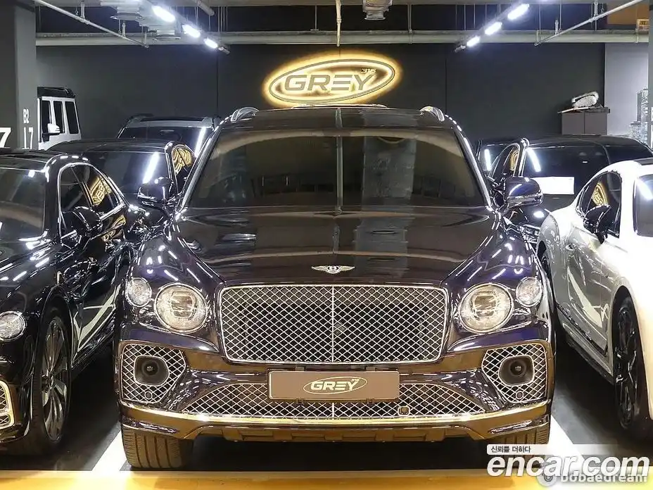 Bentley Bentayga 2022 4.0 автомат (гидро), фото 1 Bentley Bentayga 2022 4.0 автомат (гидро), фото 1