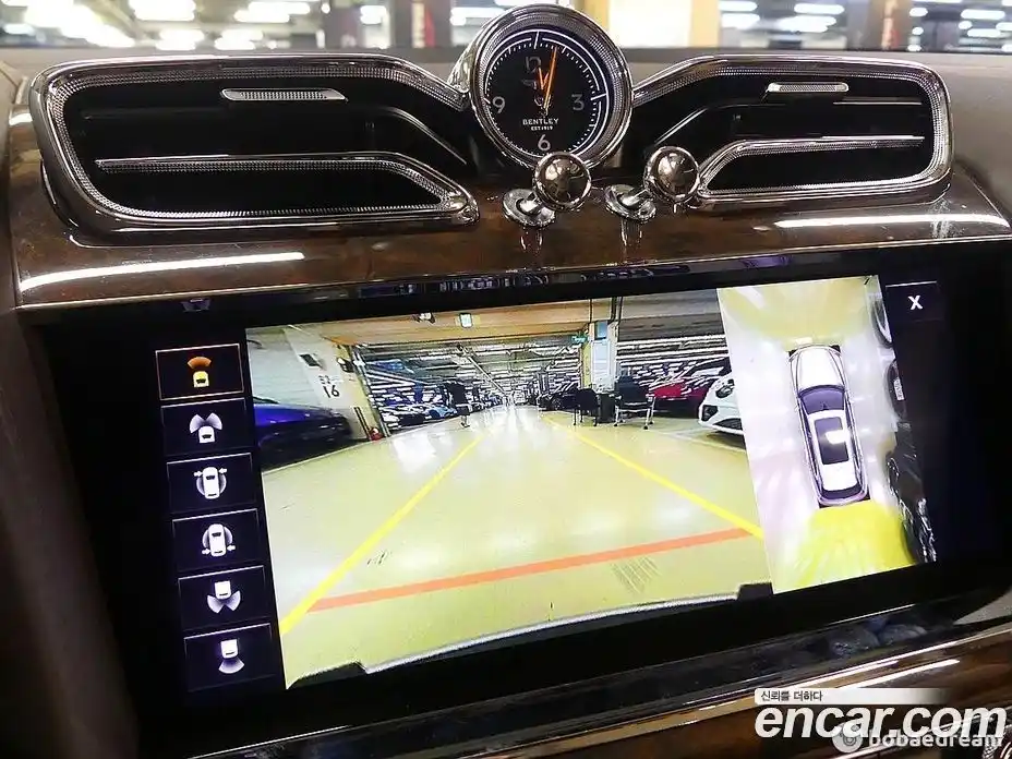 Bentley Bentayga 2022 4.0 автомат (гидро), фото 15 Bentley Bentayga 2022 4.0 автомат (гидро), фото 15