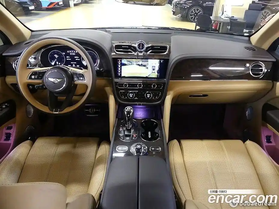 Bentley Bentayga 2022 4.0 автомат (гидро), фото 5 Bentley Bentayga 2022 4.0 автомат (гидро), фото 5