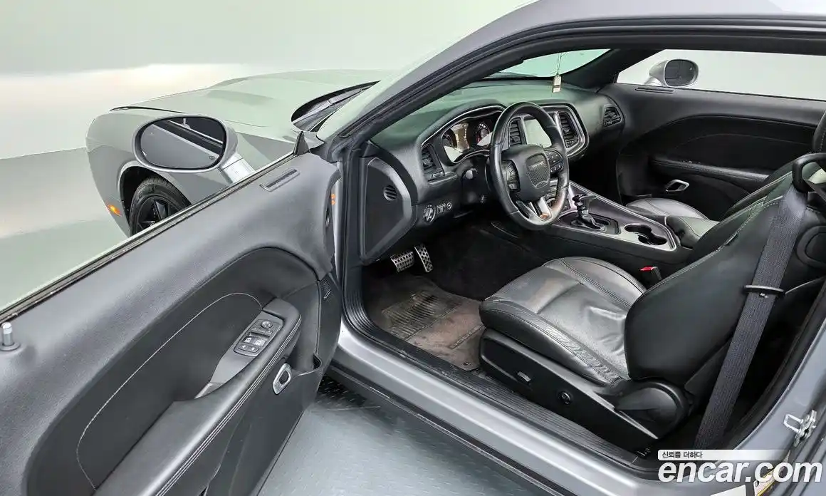 Dodge Challenger 2017 5.7 автомат (гидро), фото 13 Dodge Challenger 2017 5.7 автомат (гидро), фото 13