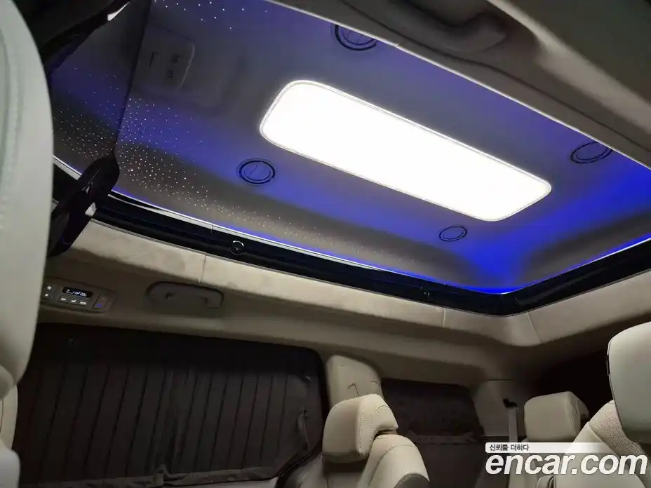 Kia Carnival 2026 1.6 автомат (гидро), фото 12