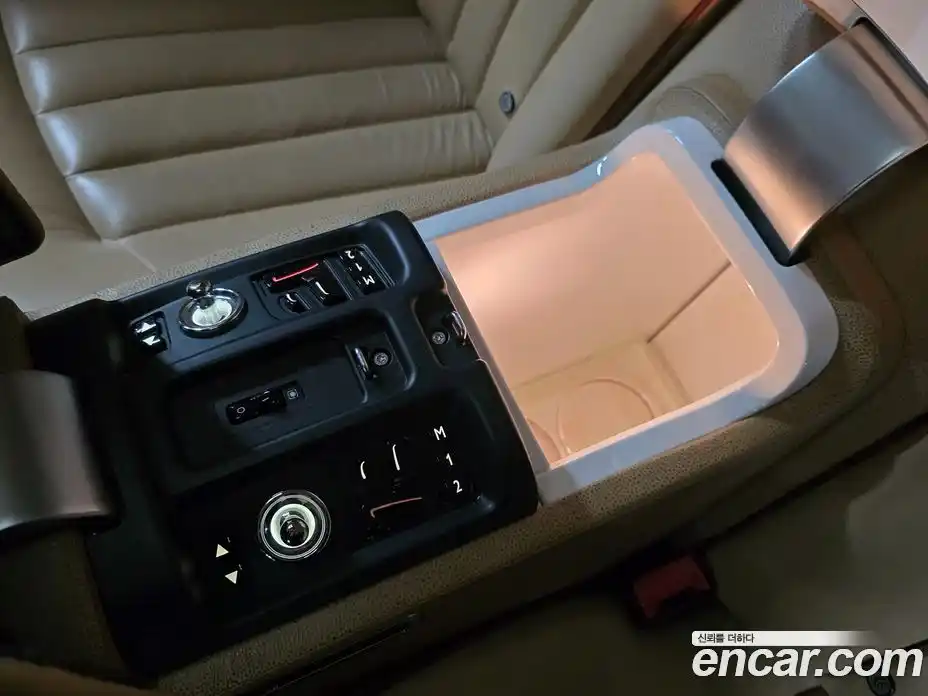 Rolls-Royce Phantom 2007 6.7 автомат (гидро), фото 17 Rolls-Royce Phantom 2007 6.7 автомат (гидро), фото 17