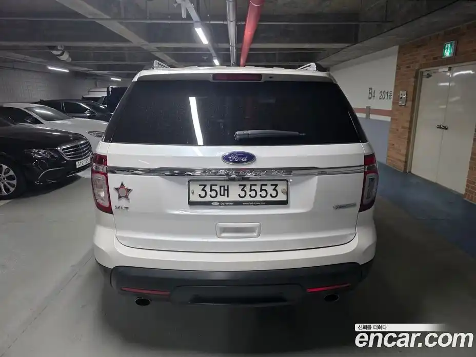 Ford Explorer 2014 2.0 автомат (гидро), фото 3