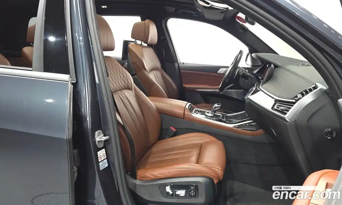 BMW X7 2022 3.0 автомат (гидро), фото 11