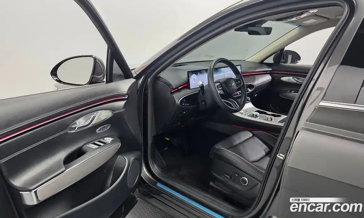 Genesis GV70 2025 2.5 автомат (гидро), фото 13