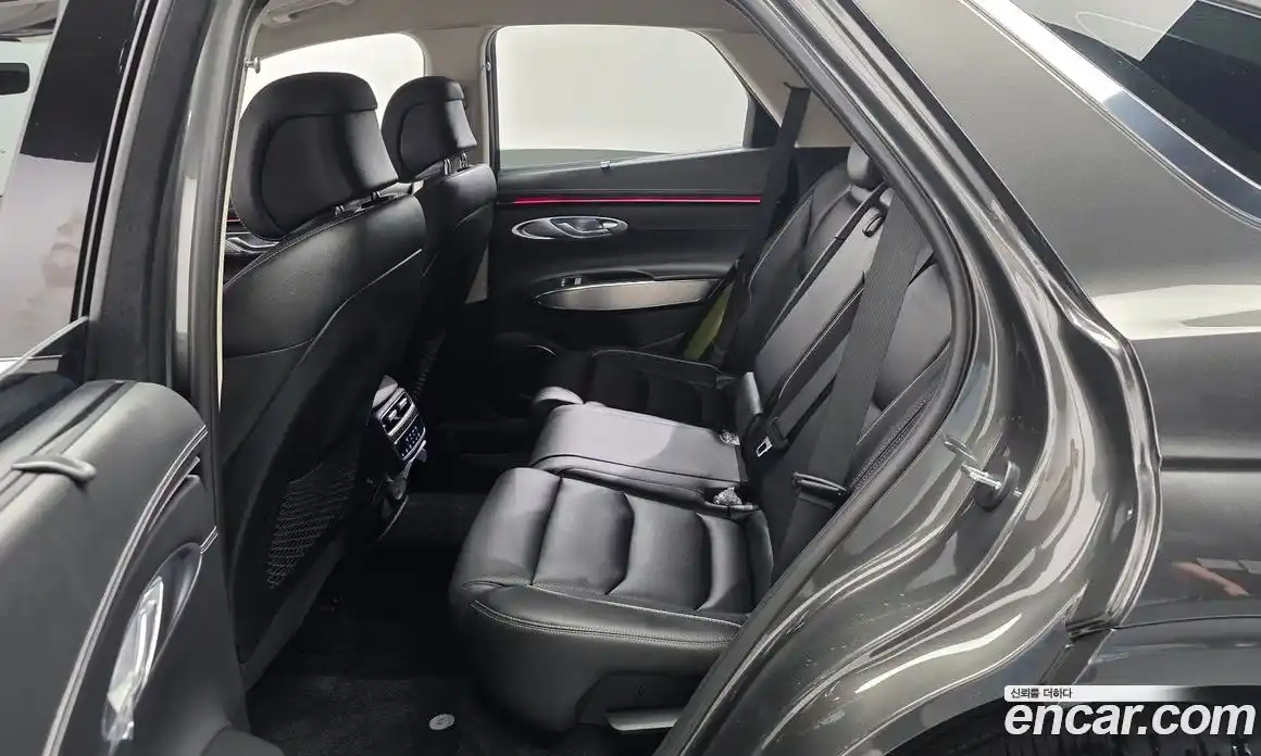 Genesis GV70 2025 2.5 автомат (гидро), фото 16