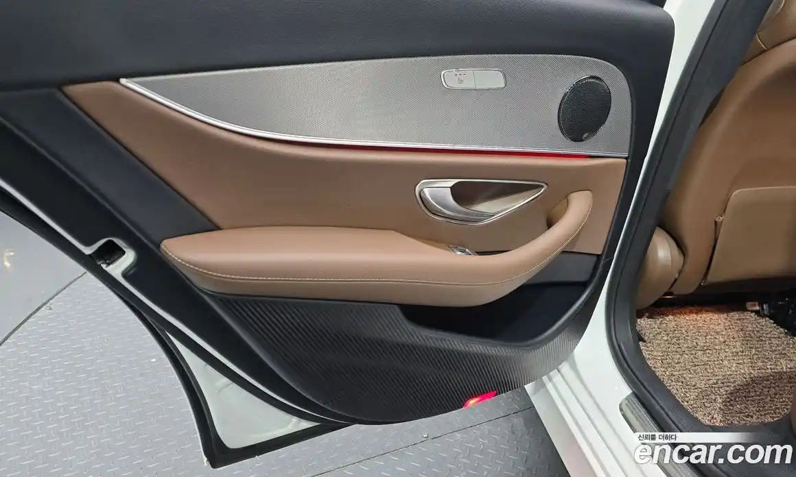 Mercedes-Benz E-Class 2018 2.0 автомат (гидро), фото 14