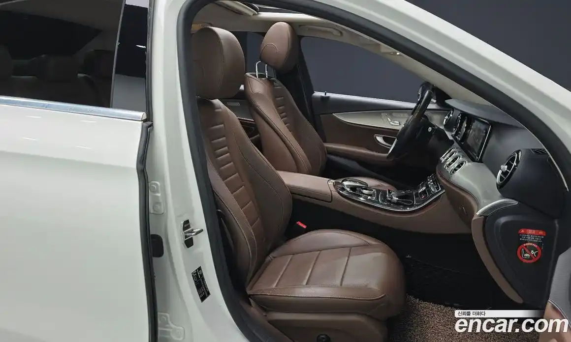 Mercedes-Benz E-Class 2018 2.0 автомат (гидро), фото 15