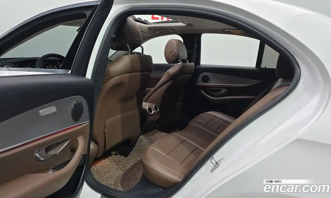 Mercedes-Benz E-Class 2018 2.0 автомат (гидро), фото 16