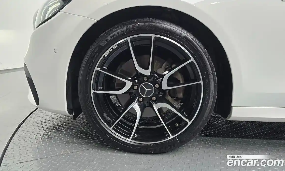Mercedes-Benz E-Class 2018 2.0 автомат (гидро), фото 4