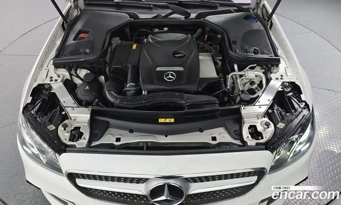 Mercedes-Benz E-Class 2018 2.0 автомат (гидро), фото 5