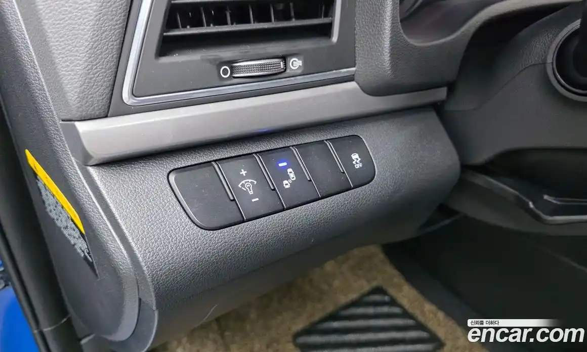 Hyundai Avante 2017 1.6 автомат (гидро), фото 27