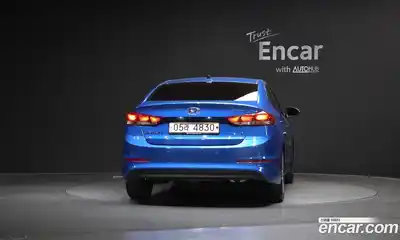 Hyundai Avante 2017 1.6 автомат (гидро), миниатюра 4