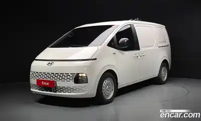 Hyundai Staria, 2022, 5 021 км