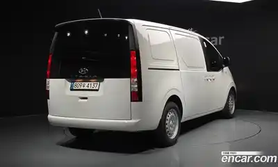 Hyundai Staria 2022 2.2 автомат (гидро), миниатюра 2