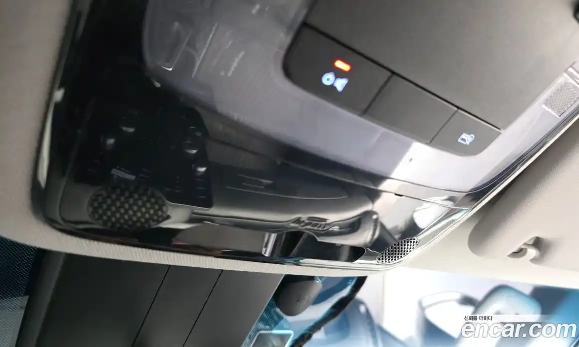 Hyundai Staria 2022 2.2 автомат (гидро), фото 32