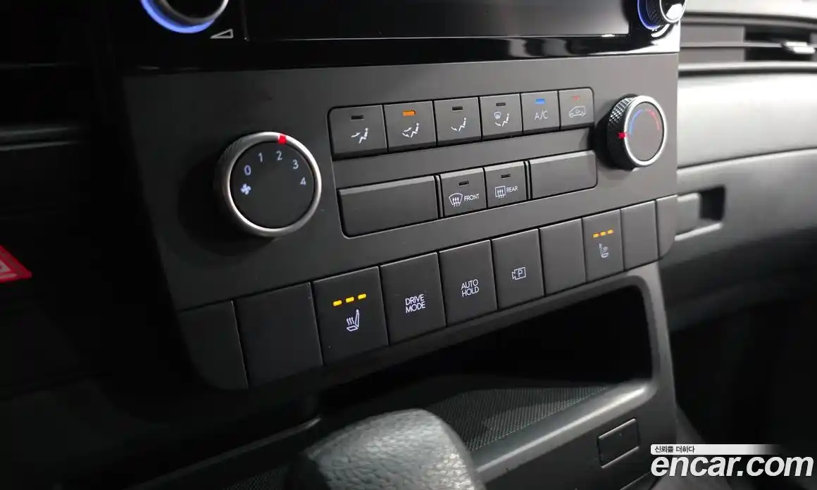Hyundai Staria 2022 2.2 автомат (гидро), фото 34