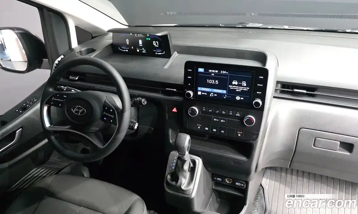 Hyundai Staria 2022 2.2 автомат (гидро), фото 10