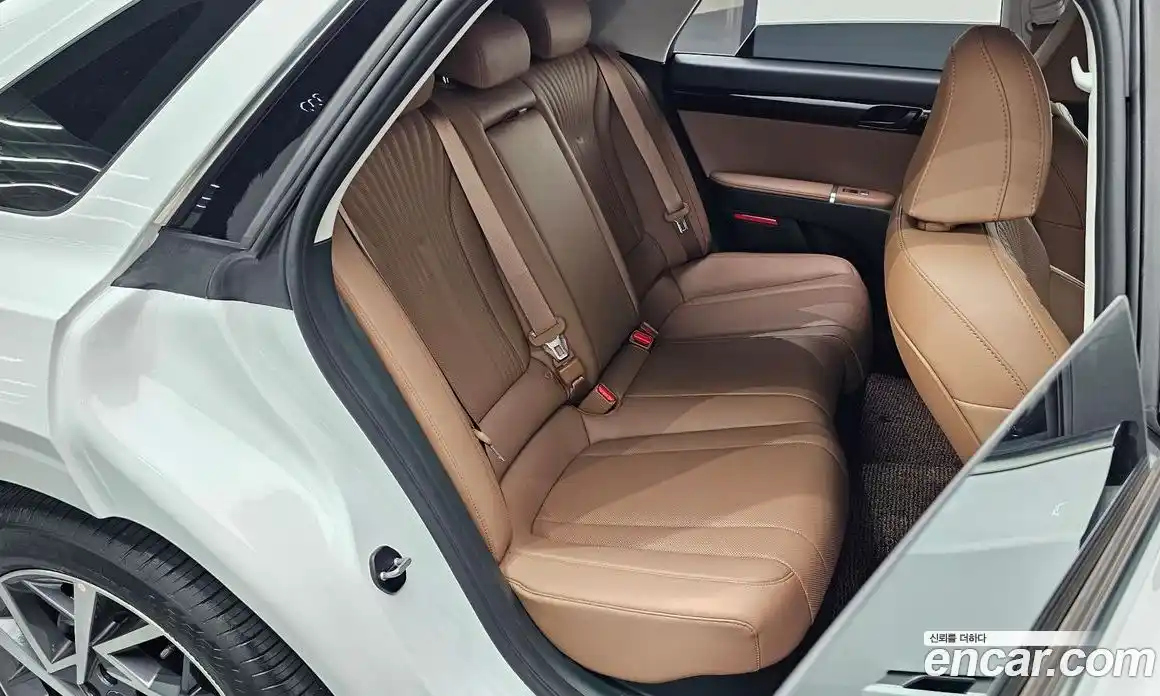 Hyundai Grandeur 2025 1.6 автомат (гидро), фото 17
