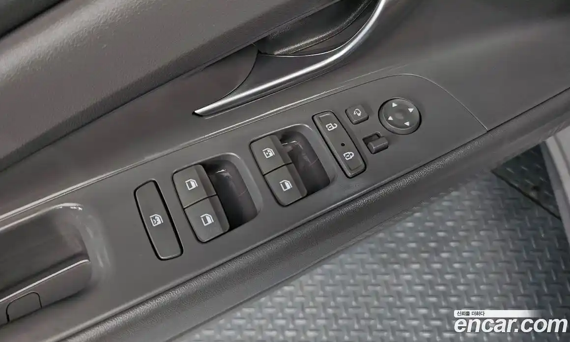 Hyundai Avante 2023 1.6 автомат (гидро), фото 13