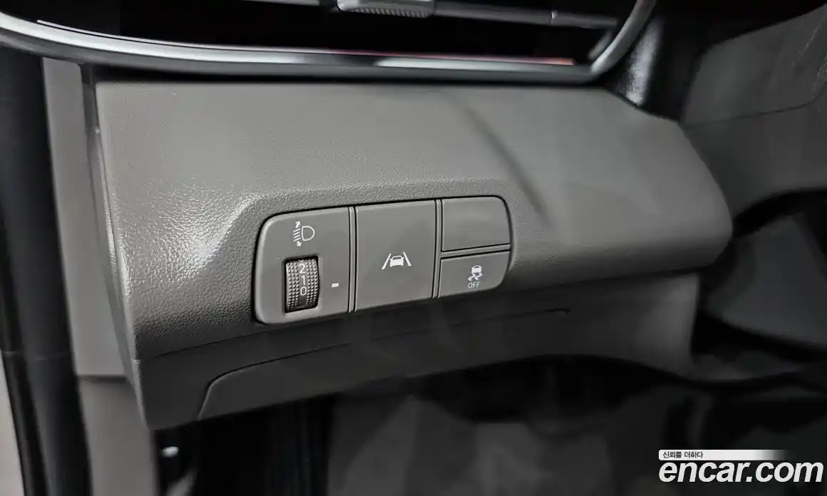 Hyundai Avante 2023 1.6 автомат (гидро), фото 14