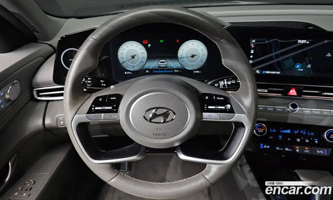 Hyundai Avante 2023 1.6 автомат (гидро), фото 16