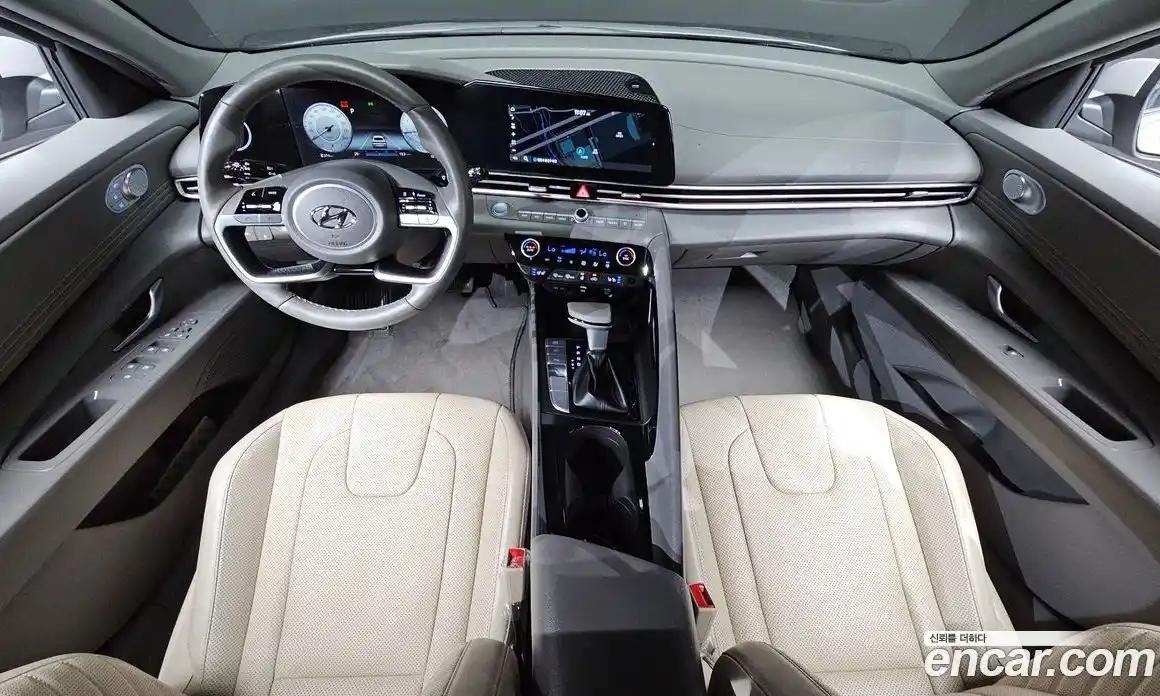 Hyundai Avante 2023 1.6 автомат (гидро), фото 7