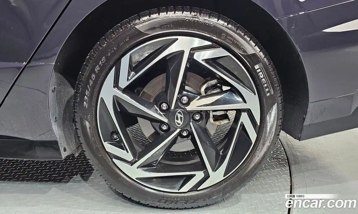 Hyundai Sonata 2023 1.6 автомат (гидро), фото 7