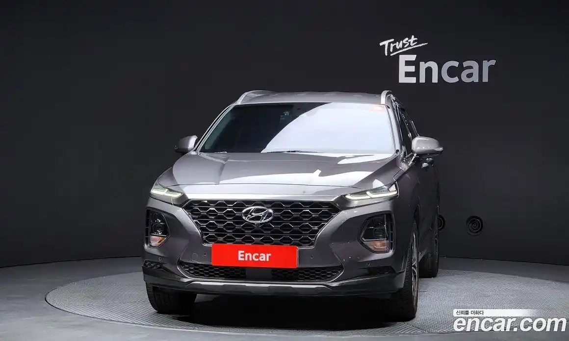 Hyundai Santa Fe 2018 2.0 автомат (гидро), фото 3