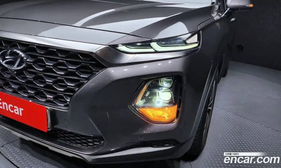 Hyundai Santa Fe 2018 2.0 автомат (гидро), фото 8