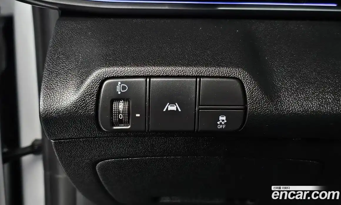Hyundai Avante 2022 2.0 автомат (гидро), фото 13