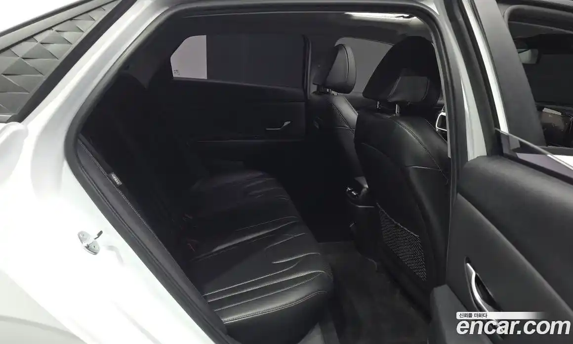 Hyundai Avante 2023 1.6 автомат (гидро), фото 17