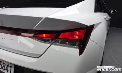 Hyundai Avante 2023 1.6 автомат (гидро), миниатюра 9
