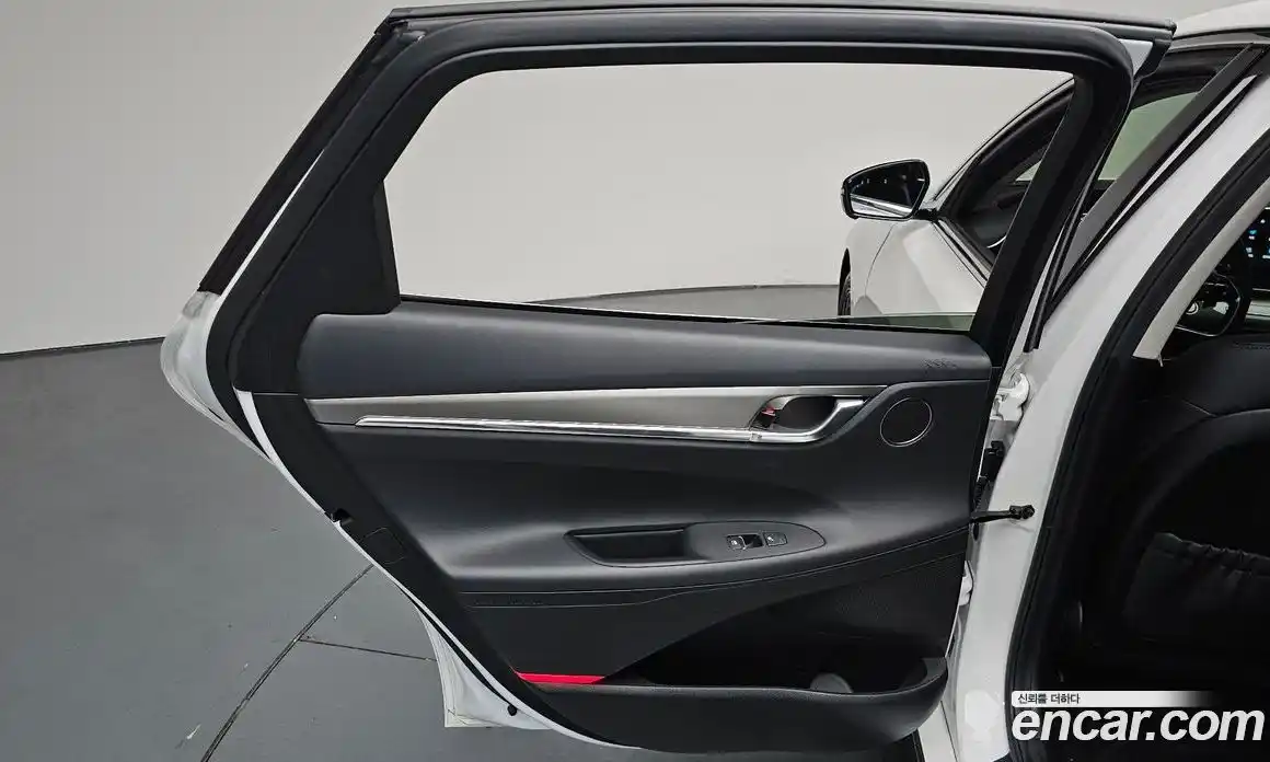 Hyundai Grandeur 2021 2.5 автомат (гидро), фото 14