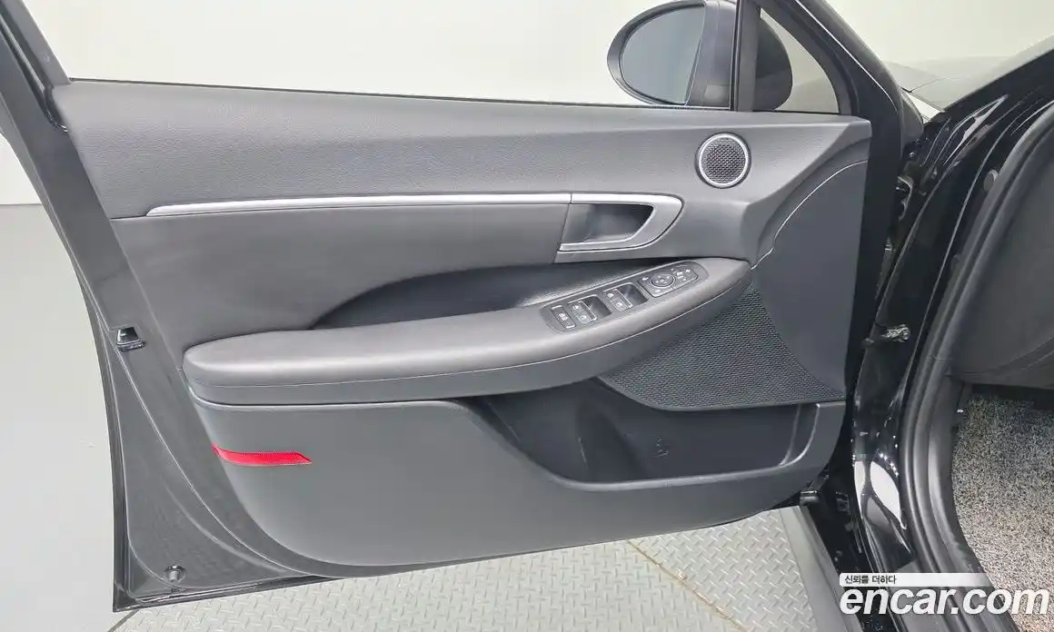 Hyundai Sonata 2023 2.0 автомат (гидро), фото 14