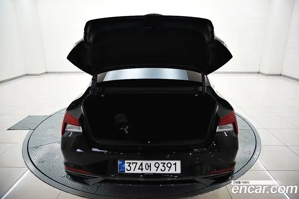 Hyundai Avante 2022 1.6 автомат (гидро), фото 19
