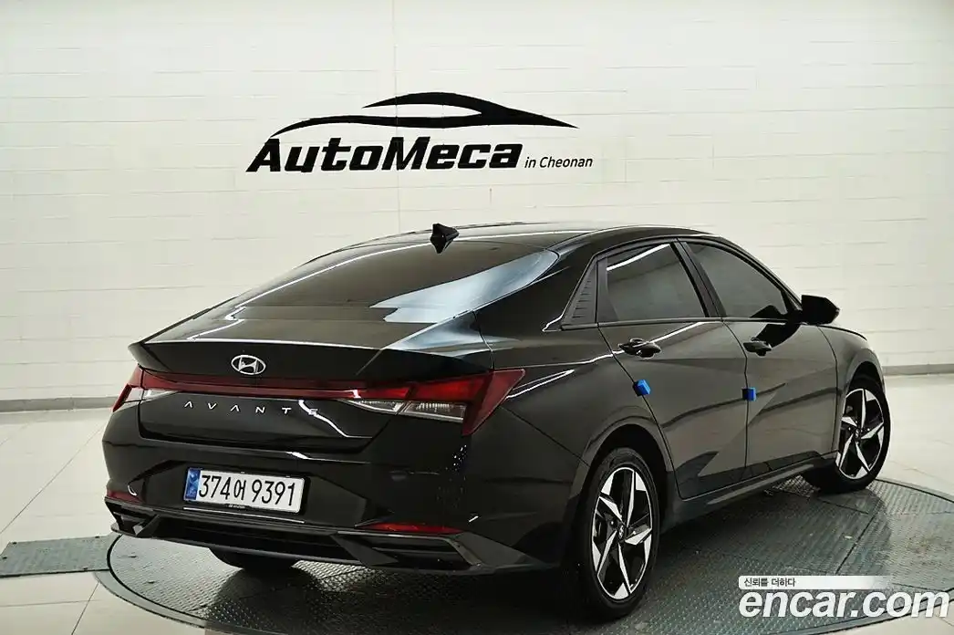 Hyundai Avante 2022 1.6 автомат (гидро), фото 5