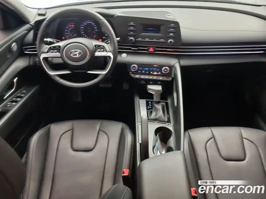 Hyundai Avante 2021 1.6 автомат (гидро), фото 15