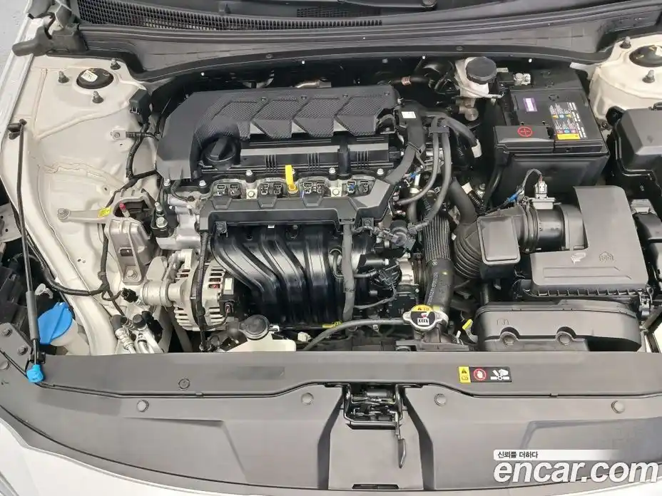 Hyundai Avante 2021 1.6 автомат (гидро), фото 20