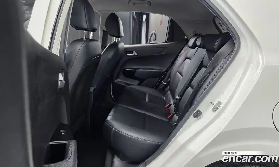 Kia Morning 2023 1.0 автомат (гидро), фото 18