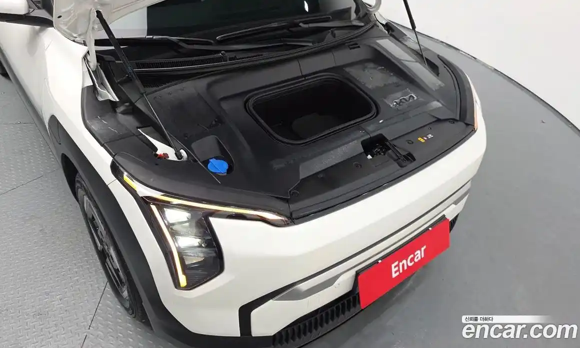 Kia EV3 2025 0.2 автомат (гидро), фото 6
