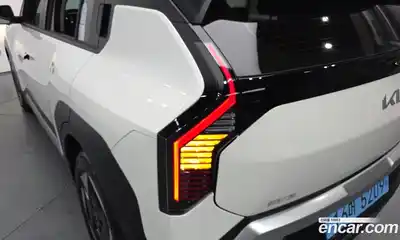 Kia EV3 2025 0.2 автомат (гидро), миниатюра 9