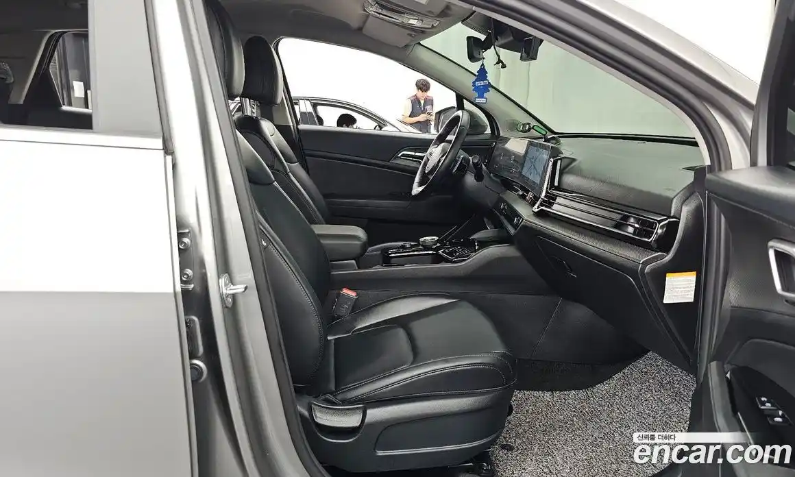 Kia Sportage 2023 1.6 автомат (гидро), фото 17