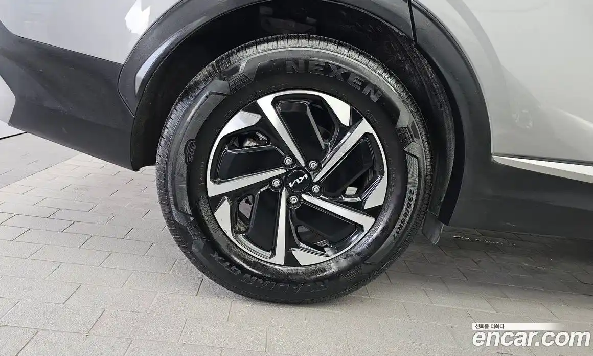 Kia Sportage 2023 1.6 автомат (гидро), фото 5